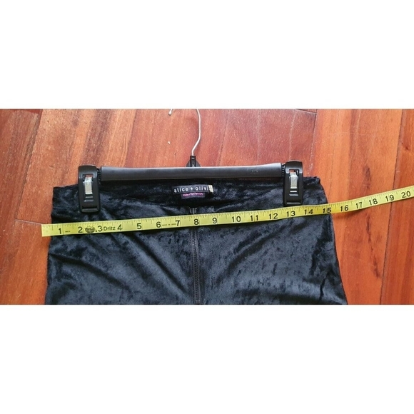 alice + olivia Women's Front Zip Leggings Sze 6 - Picture 8 of 8